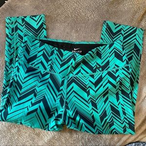 Geometric Nike Dri Fit Crop Leggings